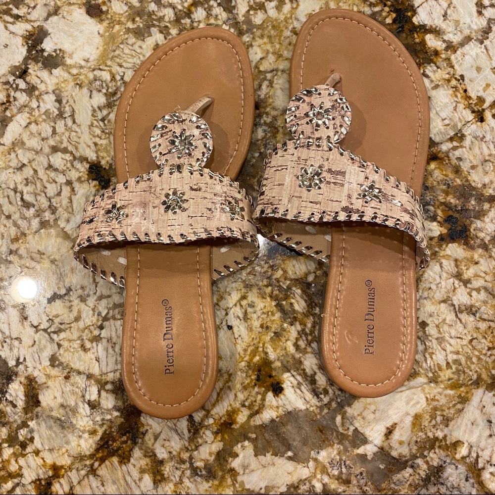 brown sandals/flip flops